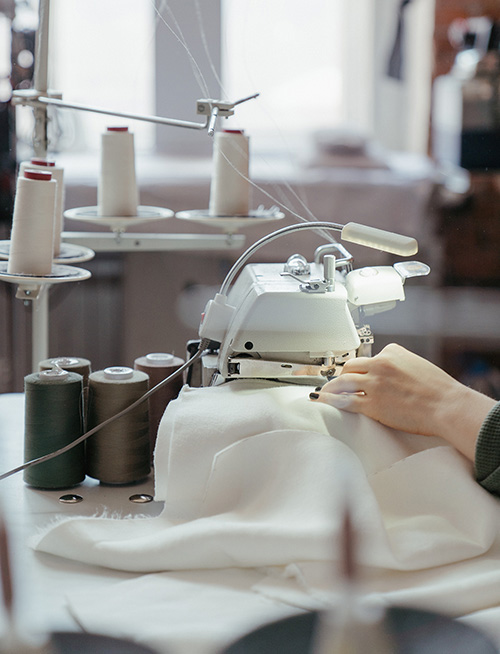 Máquina remalladora de la Sastrerñia Brune by Edurne Moreno